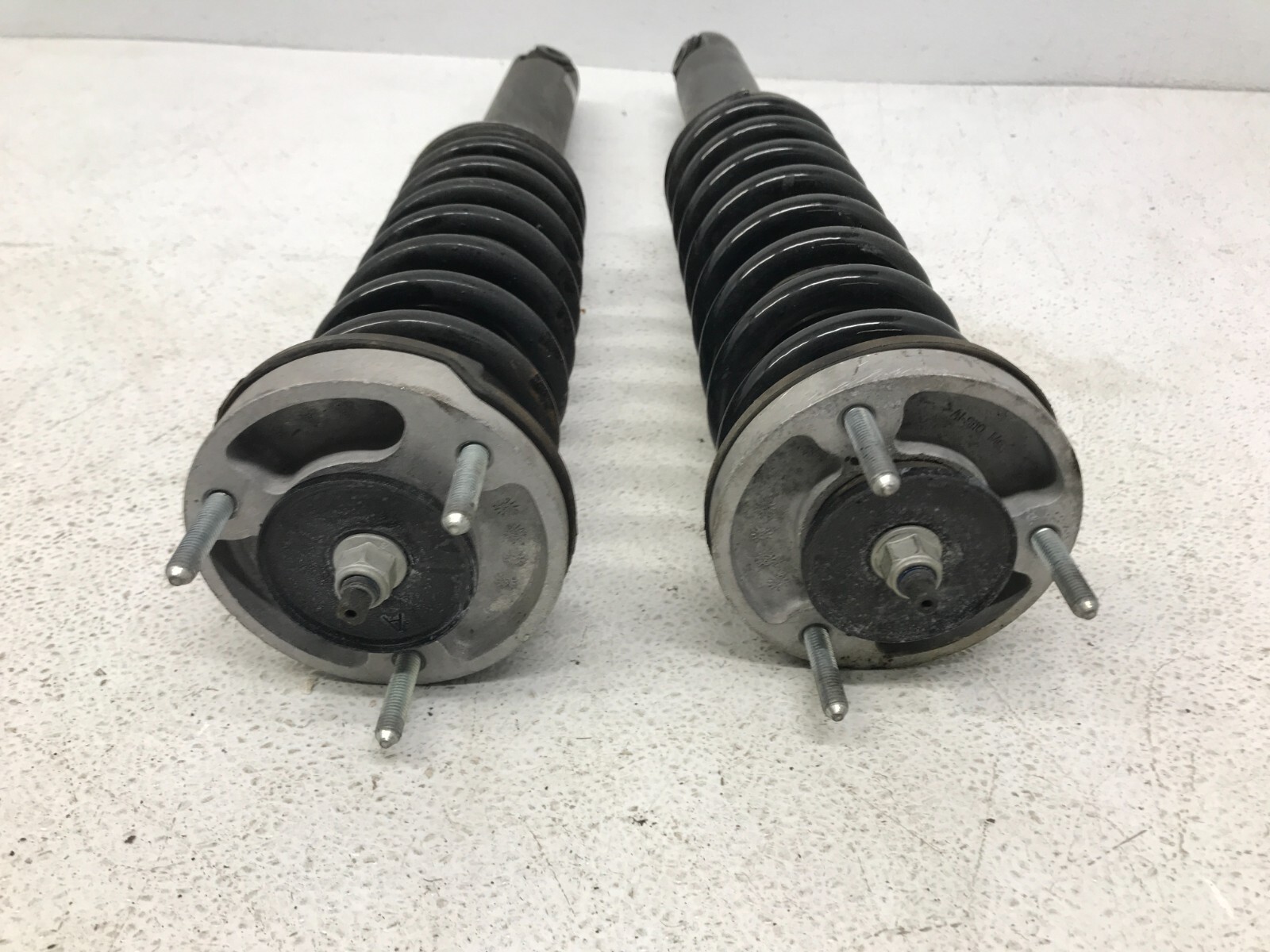 Rear Spring and Shock Absorber Strut 6G33-18080-AH Aston Martin V8 Vantage 06-12