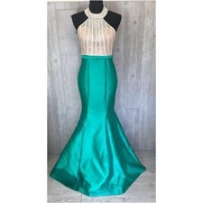 Xscape mermaid fit and flare beaded green and silver formal gown prom dress 0