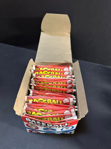 1984 Fun Foods Baseball Buttons Wax Box of 36 Packs+2 bonus packs - Picture 2 of 7