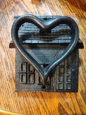 Vintage THT 1995 Door Knocker Cast Iron Metal HOUSE W/ HEART KNOCKER 