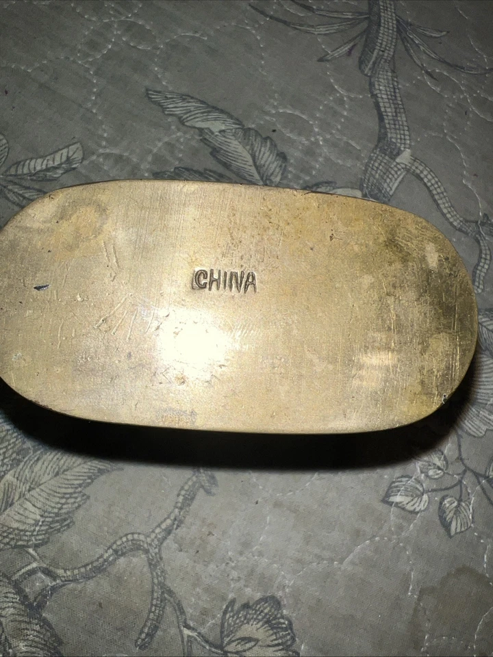 Caja de pastillas de opio de latón antigua rara del siglo chino/marca de China Foto 3 de 4