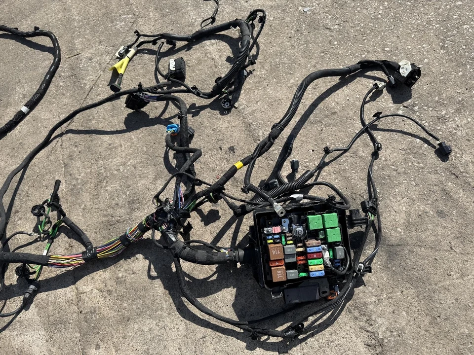 Arnés de cableado principal PEUGEOT EXPERT Mk3 1.5 HDI 1616769480 2020 Foto 3 de 4