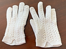 Vintage White Crocheted Ladies Cotton Gloves 1970's Lace Size Small