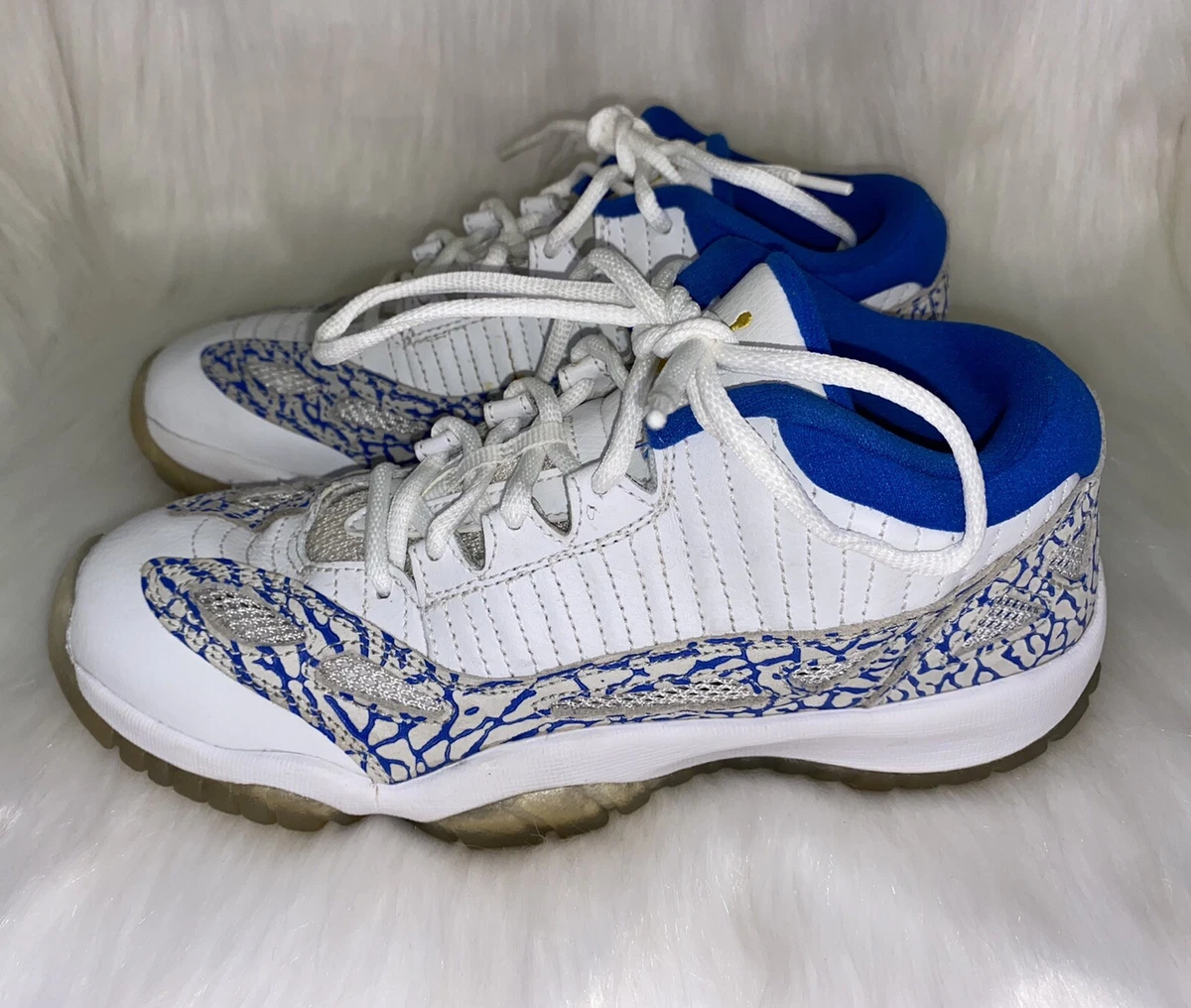Jordan 11 basse shop bleu