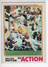 1982 TOPPS WALTER PEYTON FOOTBALL CARD #303 EX