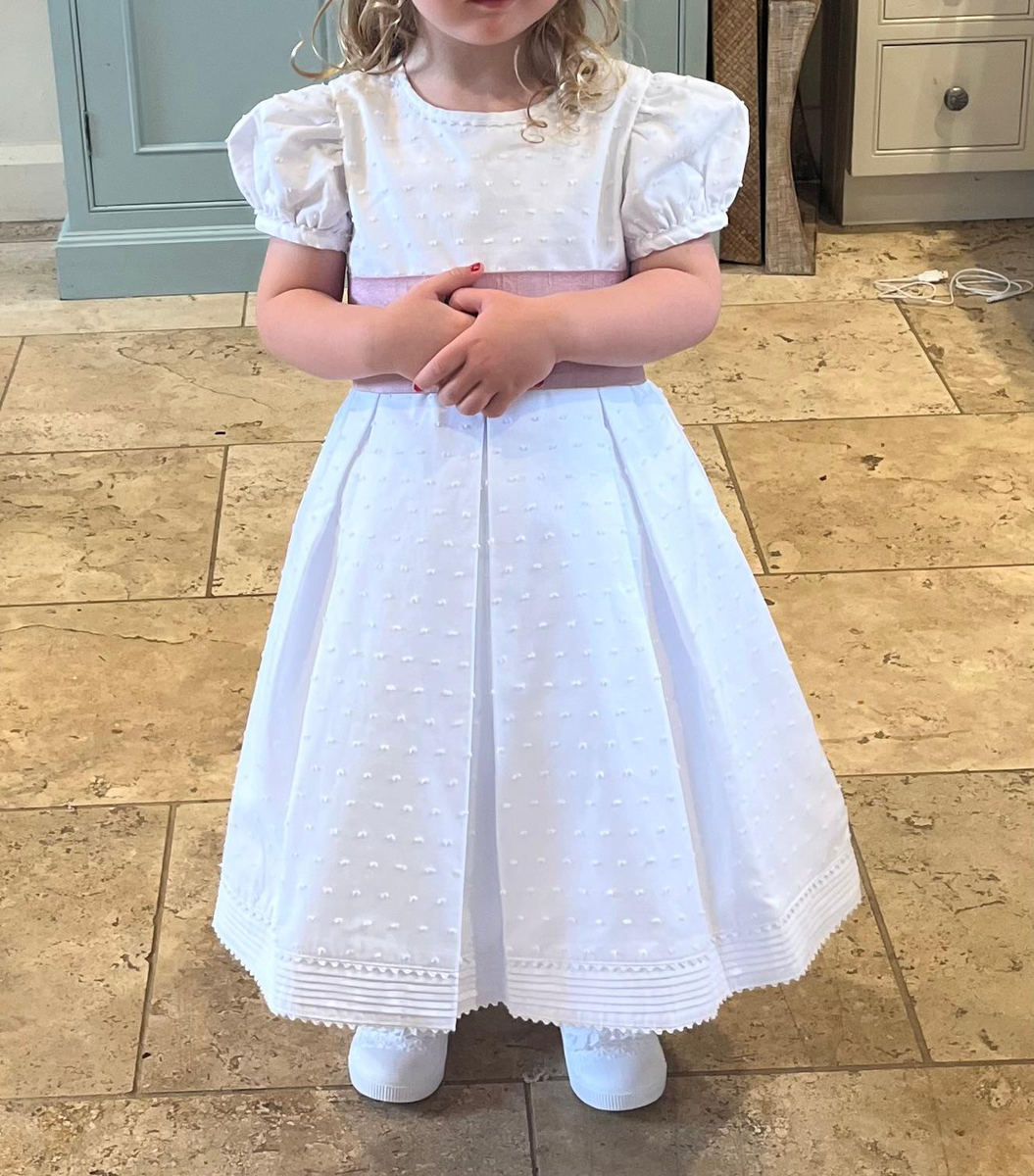 Stunning bridesmaid/flowergirl dress, sash and petticoat age