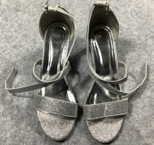 Ladies Shoes “ Essex Glam “ Size 7 With Box Silver Sparkle R14x