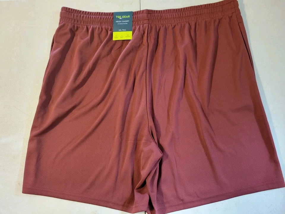 MEN'S TEK-GEAR MESH SHORTS SIZE XXL TALL WITH SIDE POCKETS COLOR IS BURGUNDY - Image 2 of 4