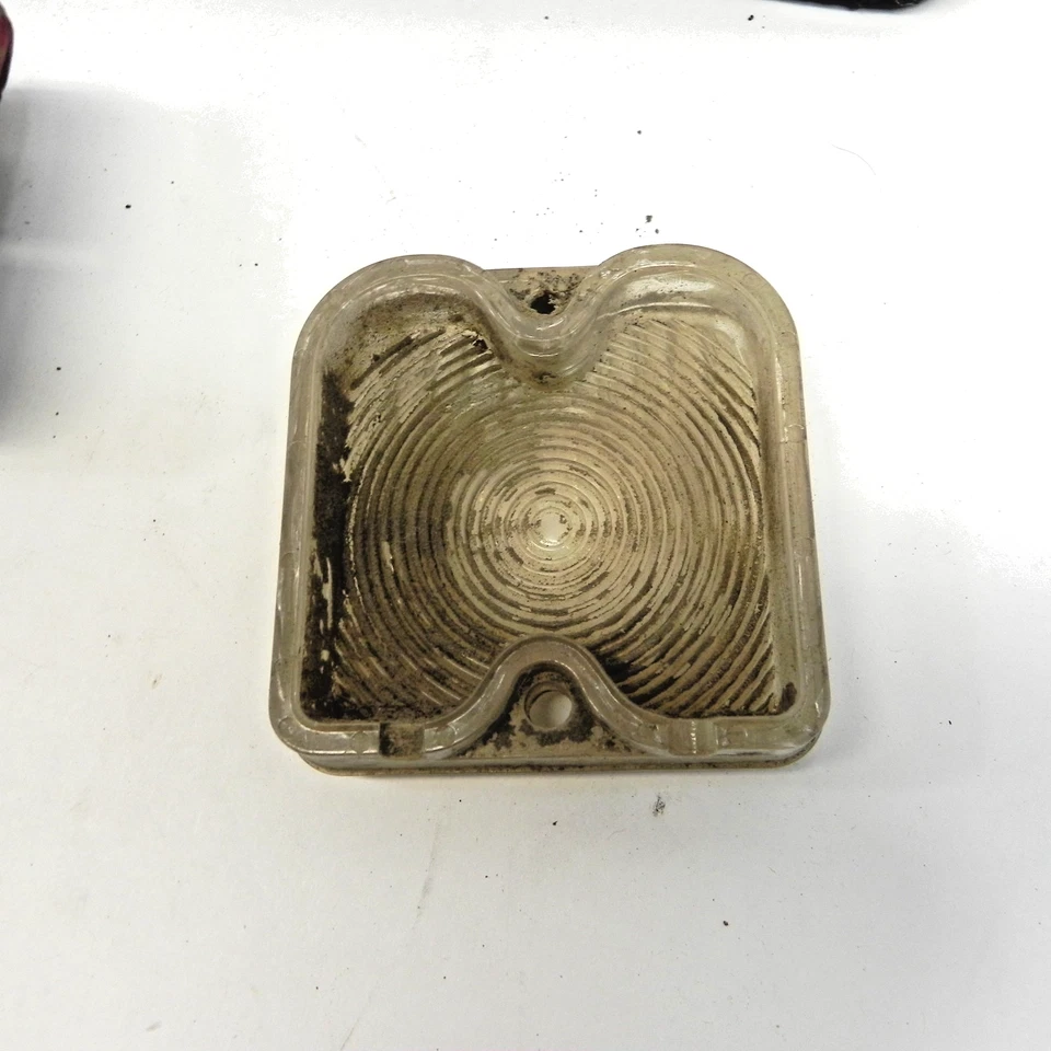 1968 - 1979 雪佛兰 GMC 卡车后侧标记灯二手原始设备制造商批量 — 第 4/4 张图片