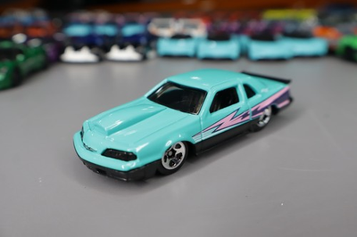 #ad ✅ 2026 Hot Wheels 1988 FORD T BIRD ☆ aqua;pink;5sp⚡Multi 8 Pack Exclusive☆LOOSE $1.99