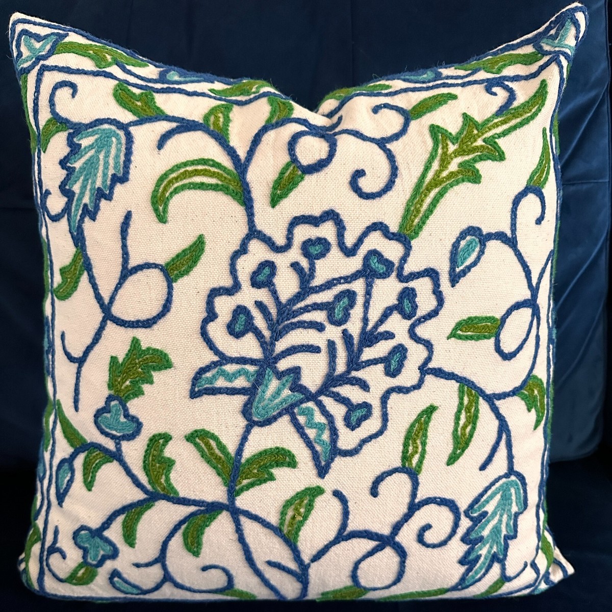 Crewel work Hand-embroidered Cushion Cover Floral 18