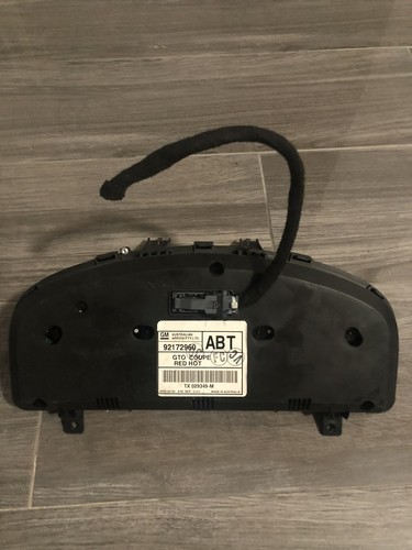 04-06 PONTIAC GTO INSTRUMENT ￼GAUGE CLUSTER RED COMPLETE OEM FACTORY 82k Miles!! - Picture 4 of 4