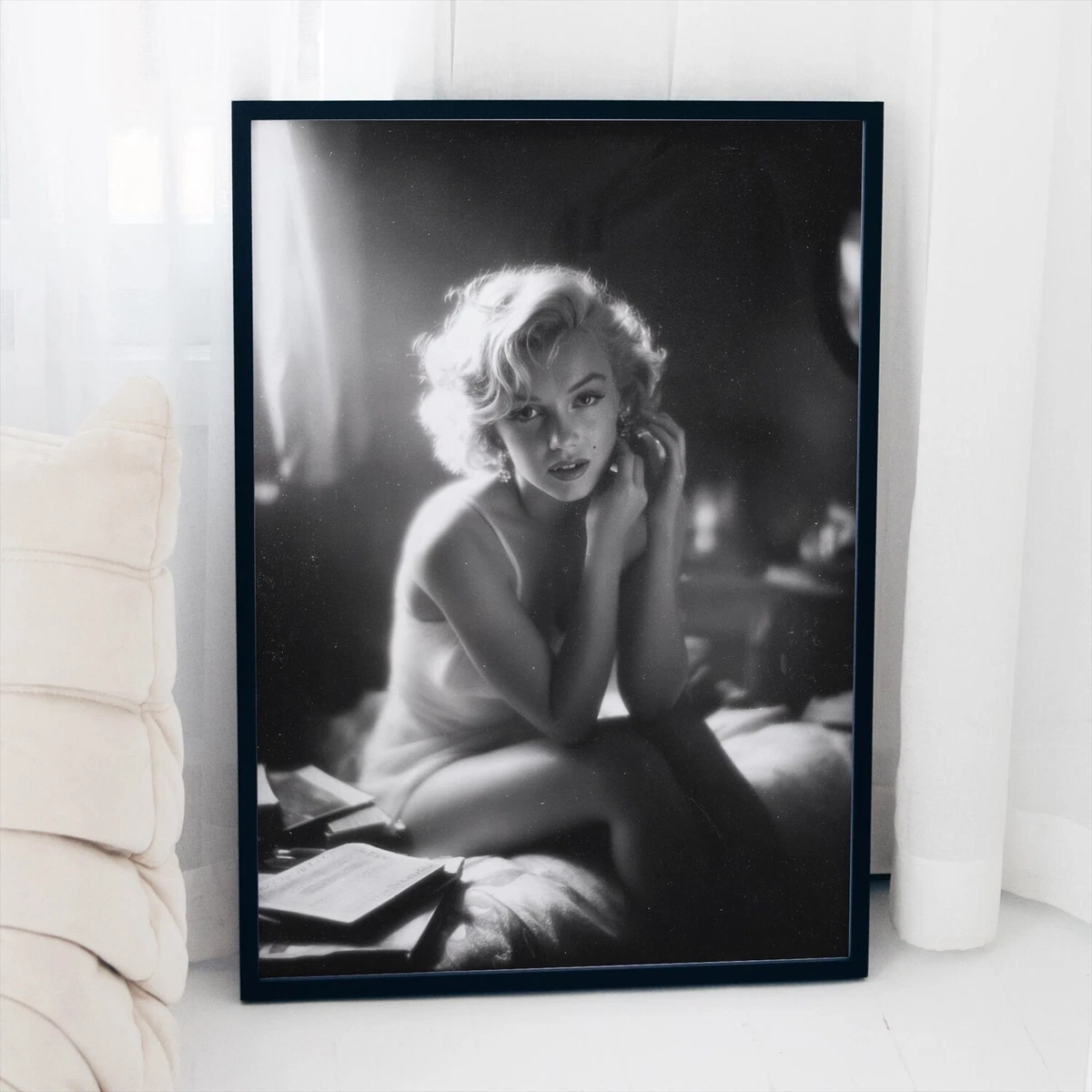 Marilyn Monroe Vintage/Retro Home Décor Posters & Prints for sale 