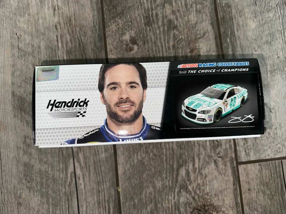 Jimmie Johnson Diecast Car #48 Lowe’s Emerald Green 2013  1:24 NASCAR. RARE NEW - Image 2 of 4