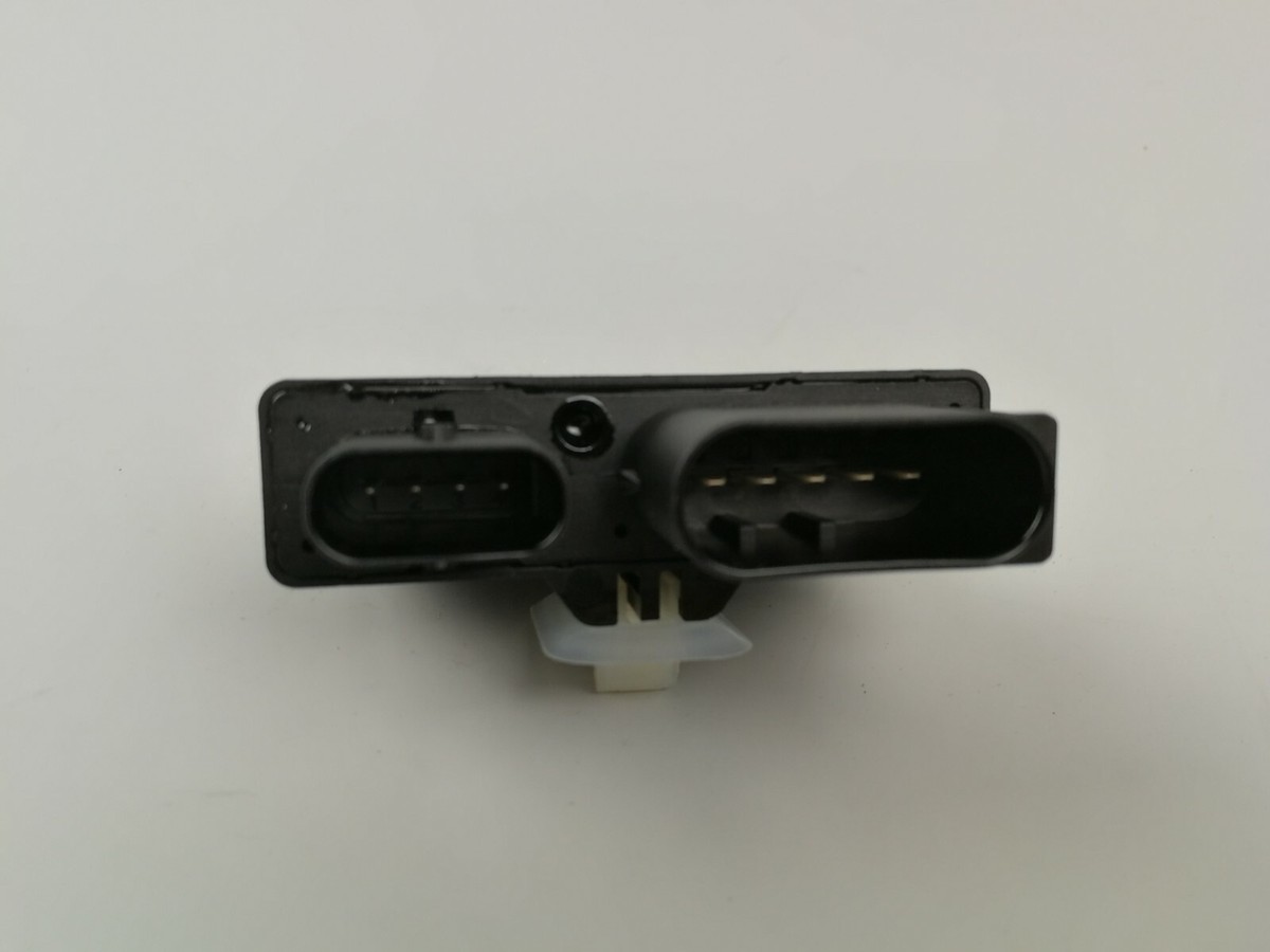 Volkswagen Passat B8 Golf MK7 Skoda Oktavia Ad Blue Control Module 