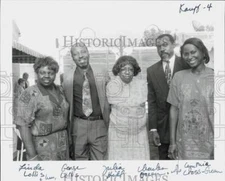 Press Photo Linda Lollis and company at an event - lra77988