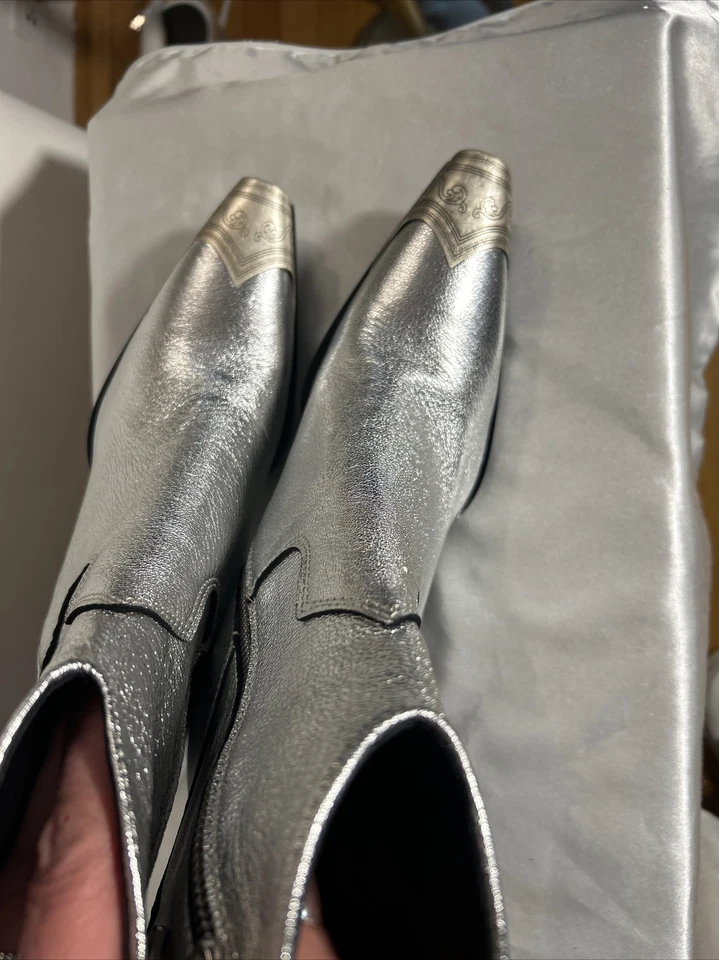 Bota Western Free People Brayden Cuero Estaño Grabado Punta Plata Estaño 36.5/6Nueva sin caja Foto 2 de 4