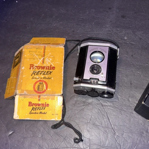 Vintage Kodak Brownie Reflex Synchro Model Untested