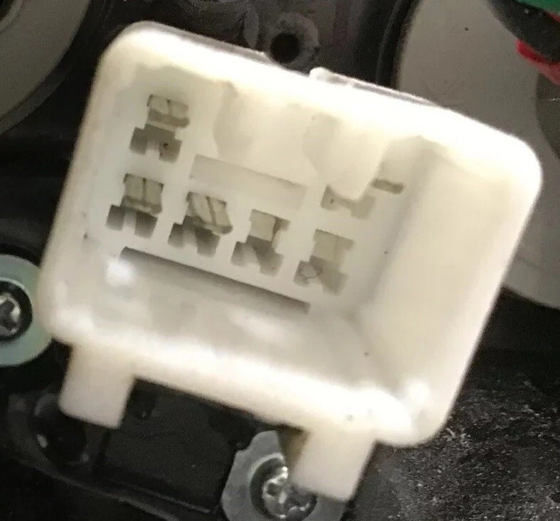 Luz trasera derecha Kia Optima 2011-2014 (lado del pasajero) PN 92402-4C OEM Foto 4 de 4