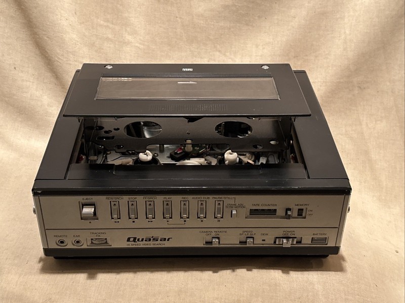 Quasar VP5410TE Portable Video Cassette Reorder System (VINTAGE C. 1980) JAPAN