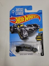 2017 HOT WHEELS - JUSTICE LEAGUE BATMOBILE - 5/5 - #66/250 - BATMAN - DC COMICS
