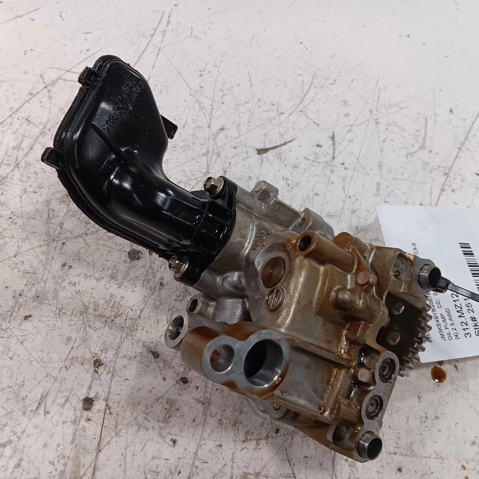 Mazda CX-5 2.5 Engine Oil Pump  2013 2014 2015 2016 - Image 2 of 4