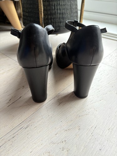 Clark’s Size 6.5 E Kendra Daisy Black Leather T-Bar Heels - Picture 4 of 7