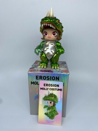 Pop Mart Molly MEGA Louis De Guzman 400% Designer Figure PVC Pop Mart Molly MEGA Louis De Guzman 400% Designer Figure PVC