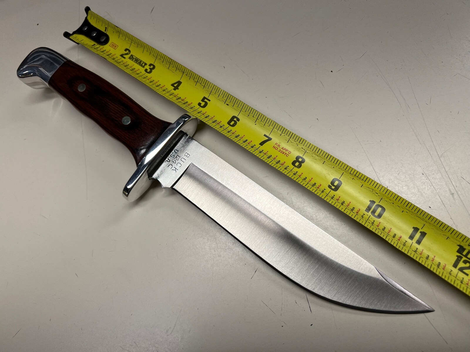 BUCK KNIVES 124 FRONTIERSMAN FIXED BLADE KNIFE W/ SHEATH & ORIGINAL BOX