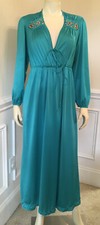 J. C. Penney WN SZ XS LONG GOWN  ROBE VINTAGE NYLON AQUA EMBROIDERED
