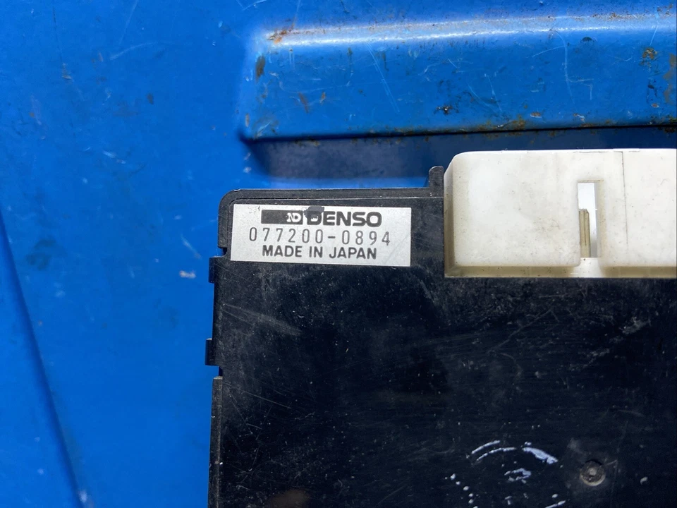 Módulo de control de CA Geo Tracker 1992-1995 usado Foto 4 de 4