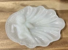 VTG Avon Angel Cherub White Milk Glass Soap Dish Shell Shape Vanity Trinket