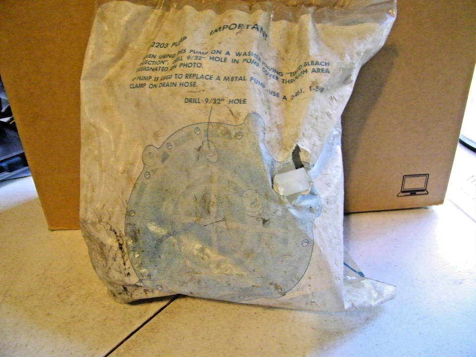 OEM Maytag Washer Heavy Duty Poly-Pump part 2-2203 New In Original Packaging - Image 2 of 3