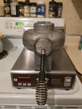 Wells Electric Single Waffle Baker Commercial Waffle Iron 4 Waffles Free Shippin