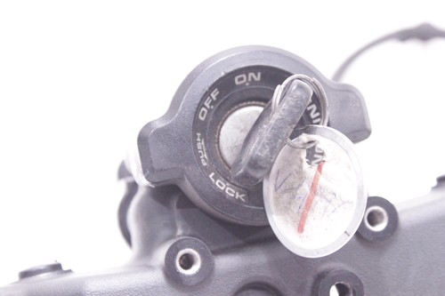 06-07 HONDA CBR 1000RR OEM IGNITION LOCK W KEY TOP TRIPLE CLAMP - Picture 3 of 16