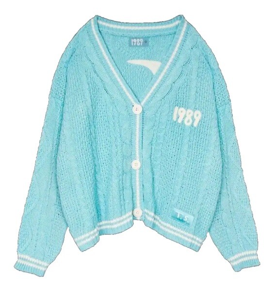 Taylor Swift 1989 Taylor's Version Cardigan Blue Size MD/LG. SEALED SHIP READY