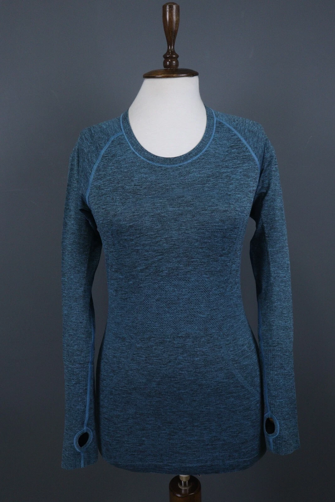 Lululemon Blue Crew Neck Long Sleeve Thumbholes Stretch Base Layer Top Blouse 6
