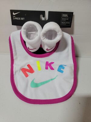 NIKE HIGH QUALITY POPULAR DESIGN BIB/BOOTIES SET 0 TO 6 MONTHS