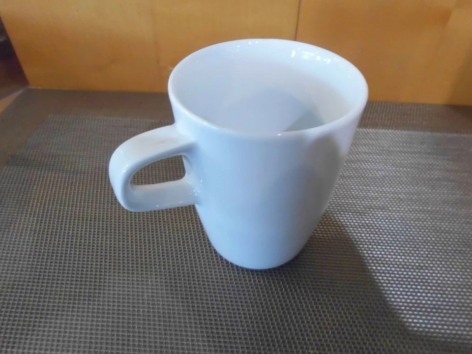 Becher Kahla Porzellan Neu weiss