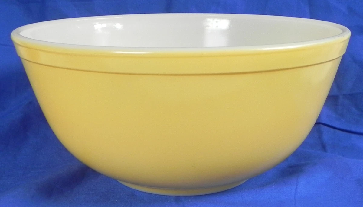 Pyrex Small Yellow Ovenware Mixing Bowl 1 1/2 Pint Bowl 401 Vintage 1950's  Made in USA Part of Primary Colors Mixing Bowl Set 