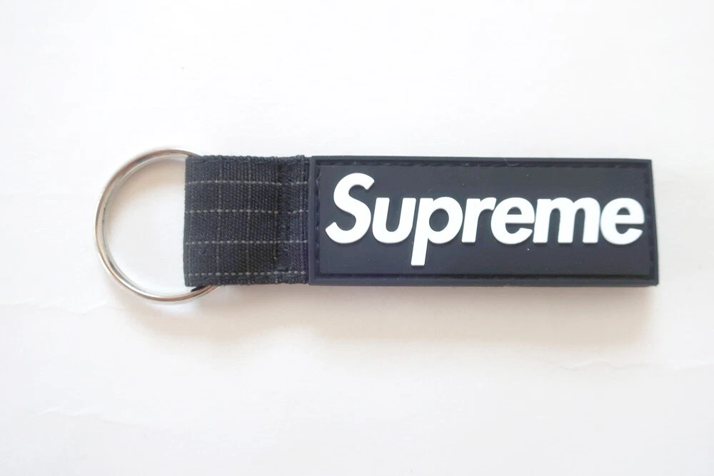 Porte clés Supreme Ripstop noir 2024