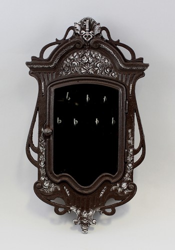 9937360-dss Eisenguss Schlüsselschrank Wandschrank Jugendstil rustikal Vintage