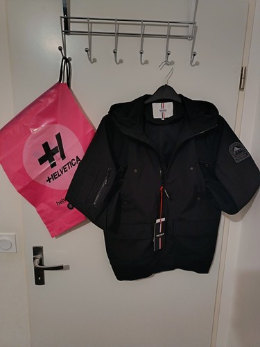Veste Helvetica