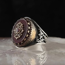    925K Sterling Silver Ring with Agate  Intricate Vintage Design