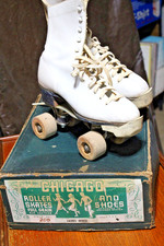 Chicago Ladies White Roller Skates Full Grain Leather in Box Size 6 1/2