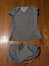 JAANUU JOGGER SCRUB SET HEATHER GRAY SIZE SMALL TOP AND XS PETITE PANTS