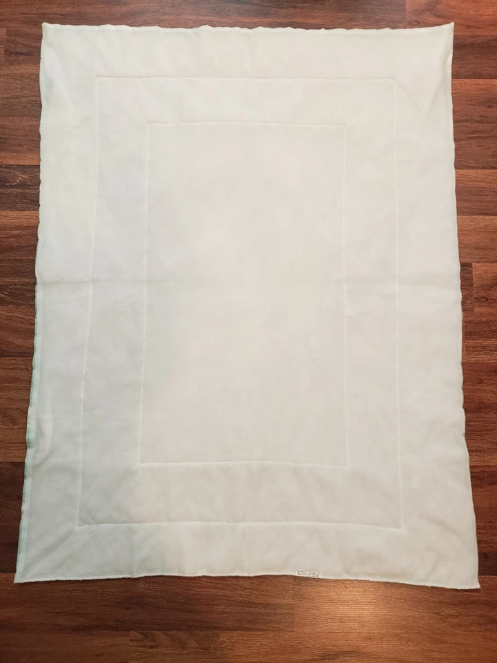 Edredón infantil vintage años 90 verde menta con osos de peluche blancos lunares Foto 2 de 4