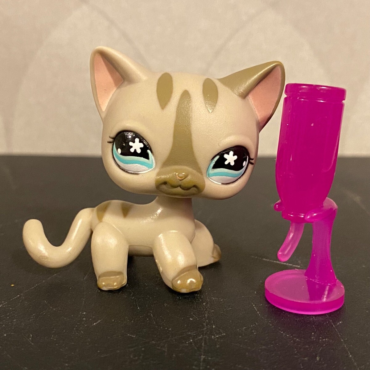 Authentic Littlest Pet Shop #468 Gray striped shorthair cat
