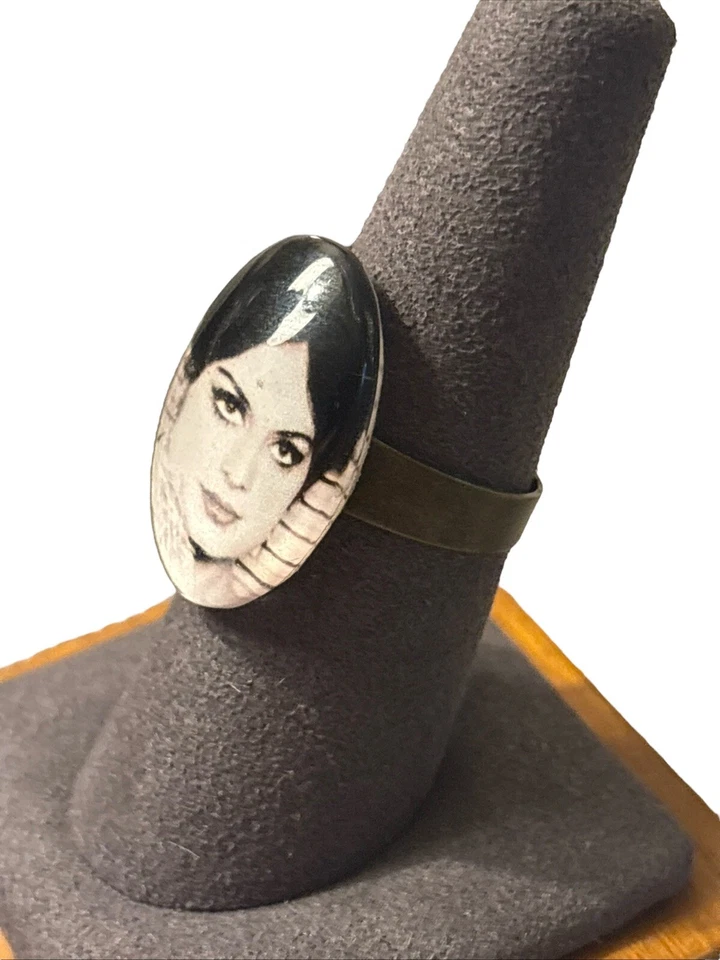 Handmade Lucite Acrylic Photo Ring Adjustable Beautiful Woman Oval Brunette VTG - Image 3 of 4
