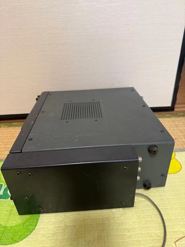 ICOM IC-R7000 Wideband Receiver + TV-R7000J Adapter | Power On | Junk/Parts - Image 2 of 4